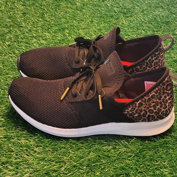 New Balance FuelCore Nergize Black Leopard Accent Print Slip-On Sneakers Size 10 - Picture 1 of 12